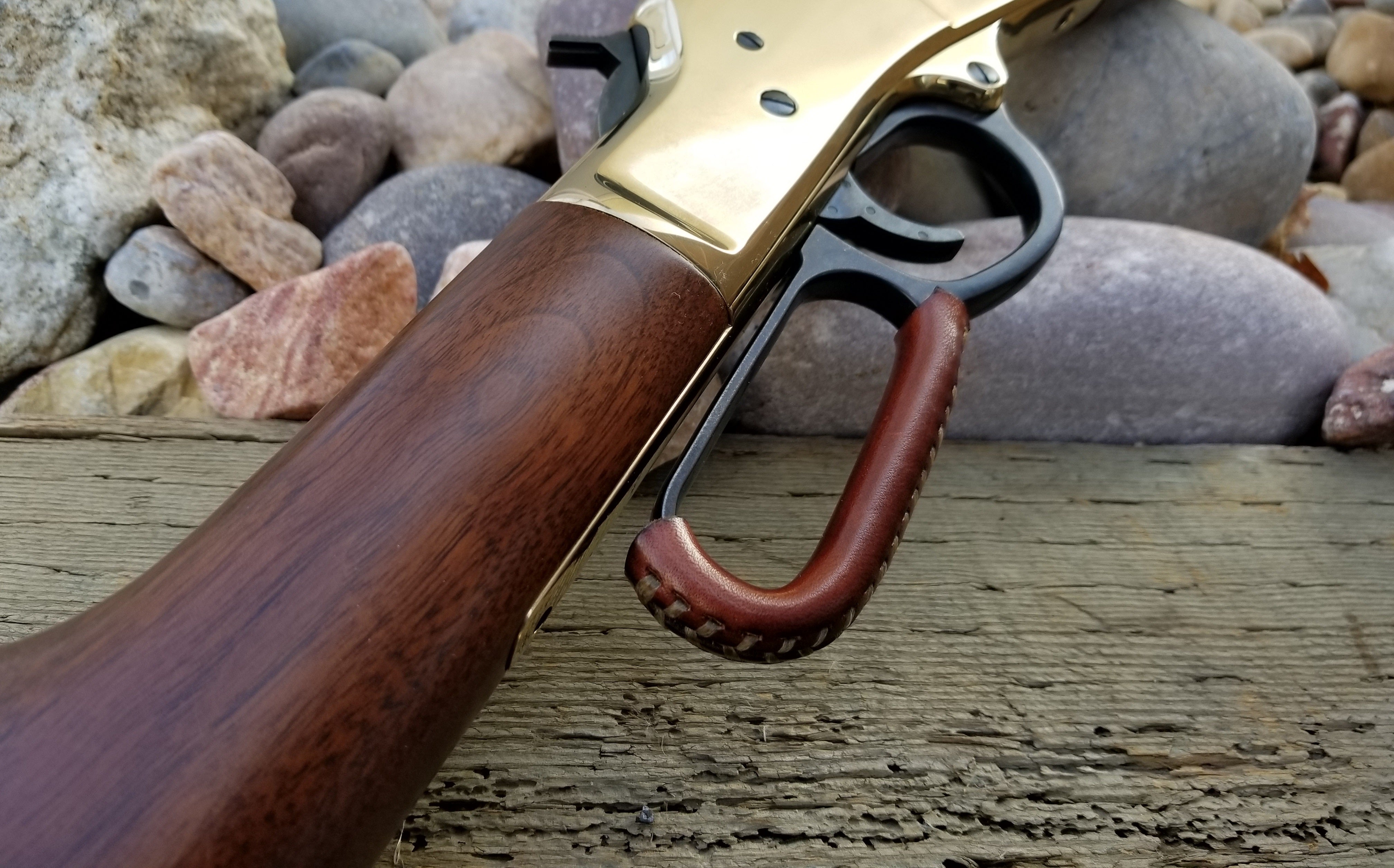 GUN LEATHER ACCESSORIES