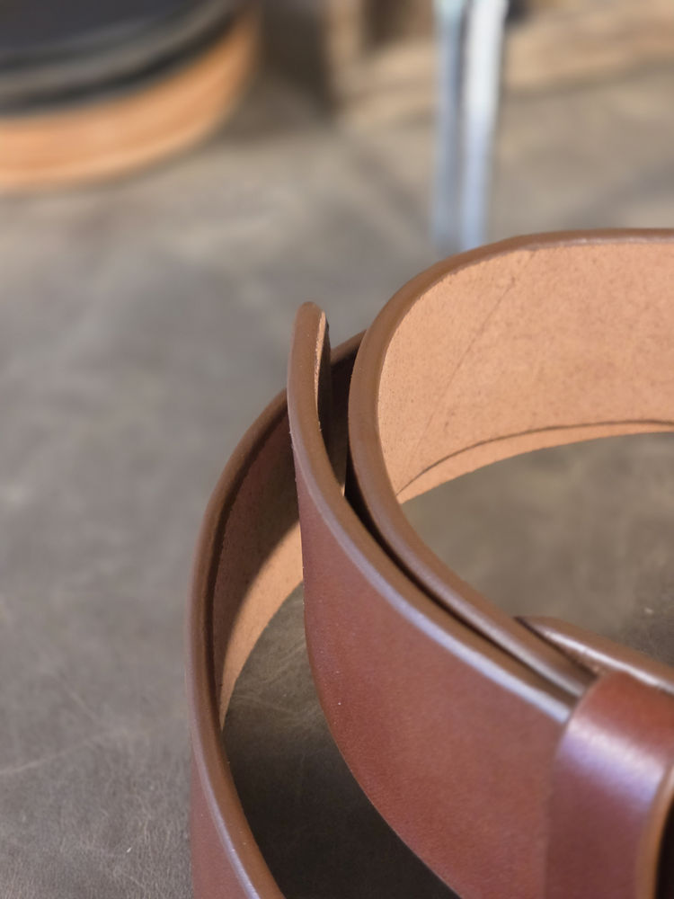 THE AMERICAN CLASSIC in BROWN