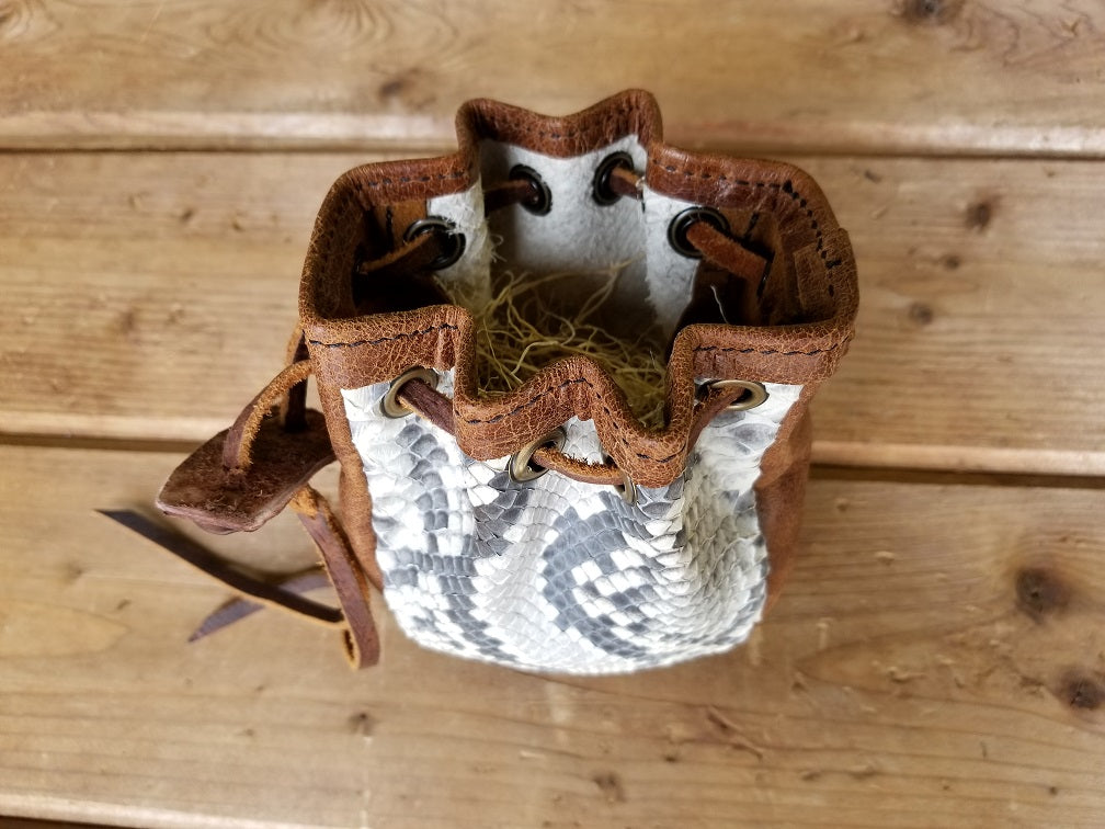 LEATHER DRAWSTRING POUCH