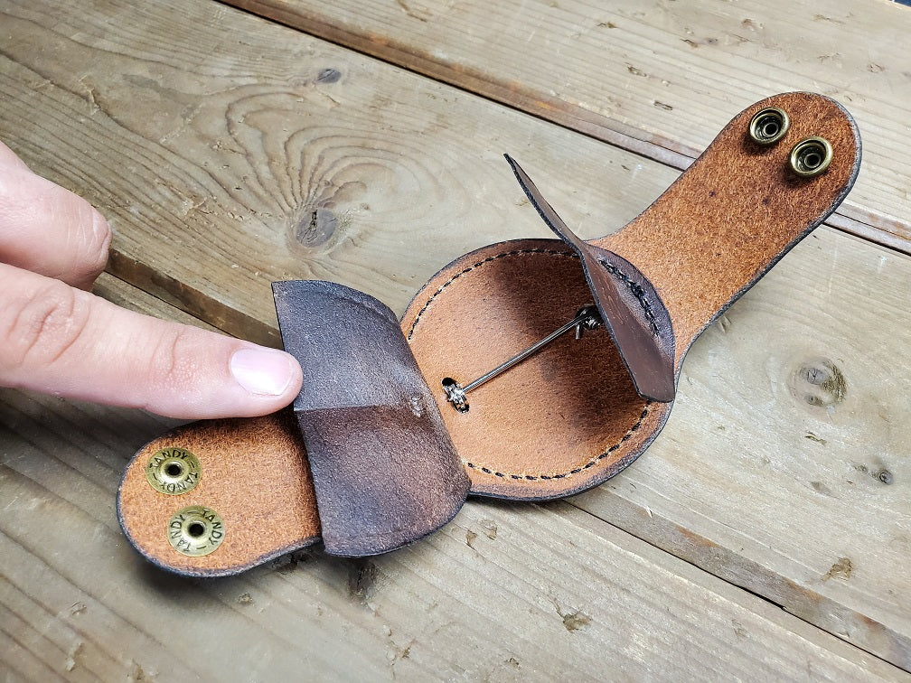 SASS BADGE HOLDER - AURORA