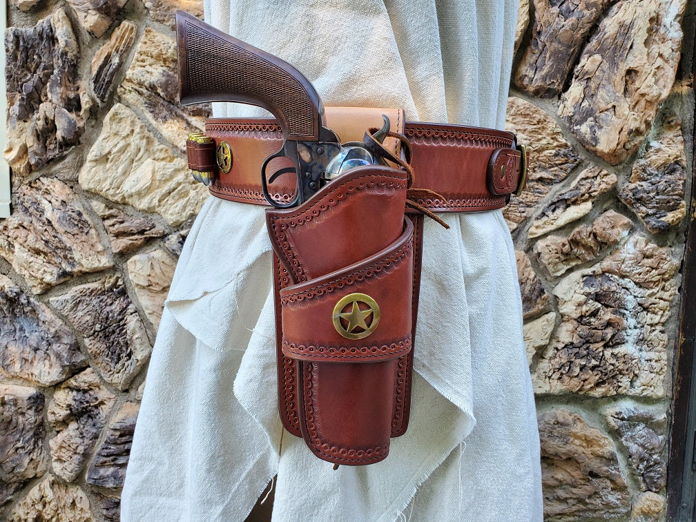 Western cowboy gun clearance belt holster rig